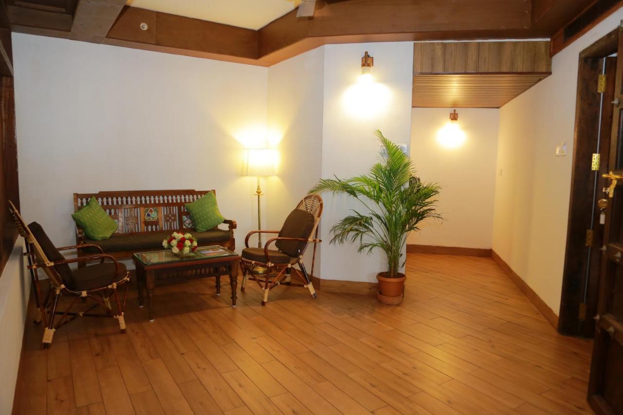 Ayursoma Ayurveda Royal Retreat Hotel Kovalam Exterior foto