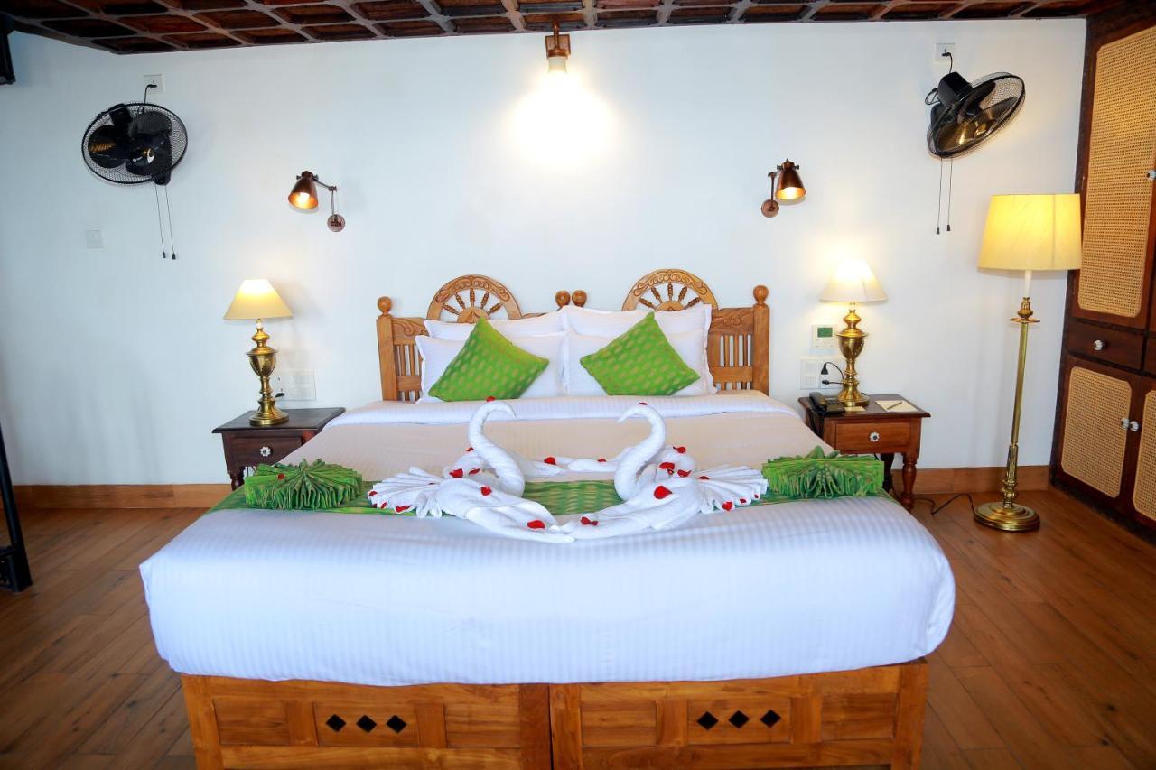 Ayursoma Ayurveda Royal Retreat Hotel Kovalam Exterior foto
